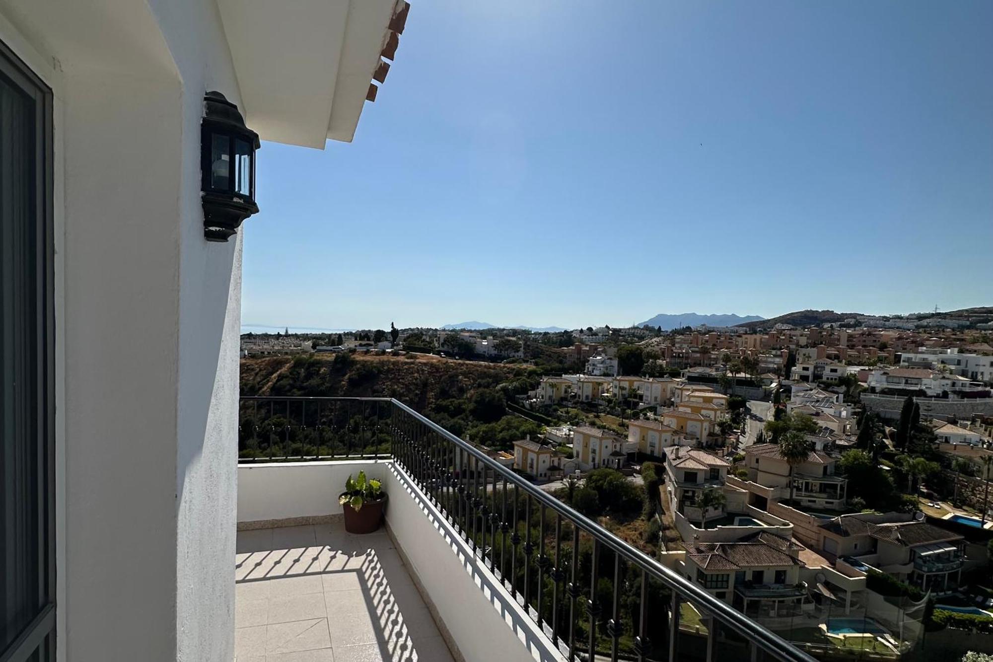 Апартаменты Luminoso Atico Duplex Con Vistas Al Mar Малага Экстерьер фото
