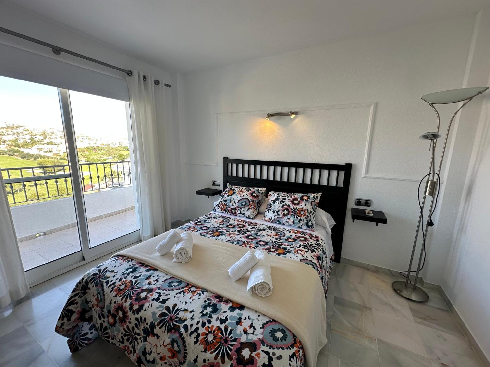 Апартаменты Luminoso Atico Duplex Con Vistas Al Mar Малага Экстерьер фото